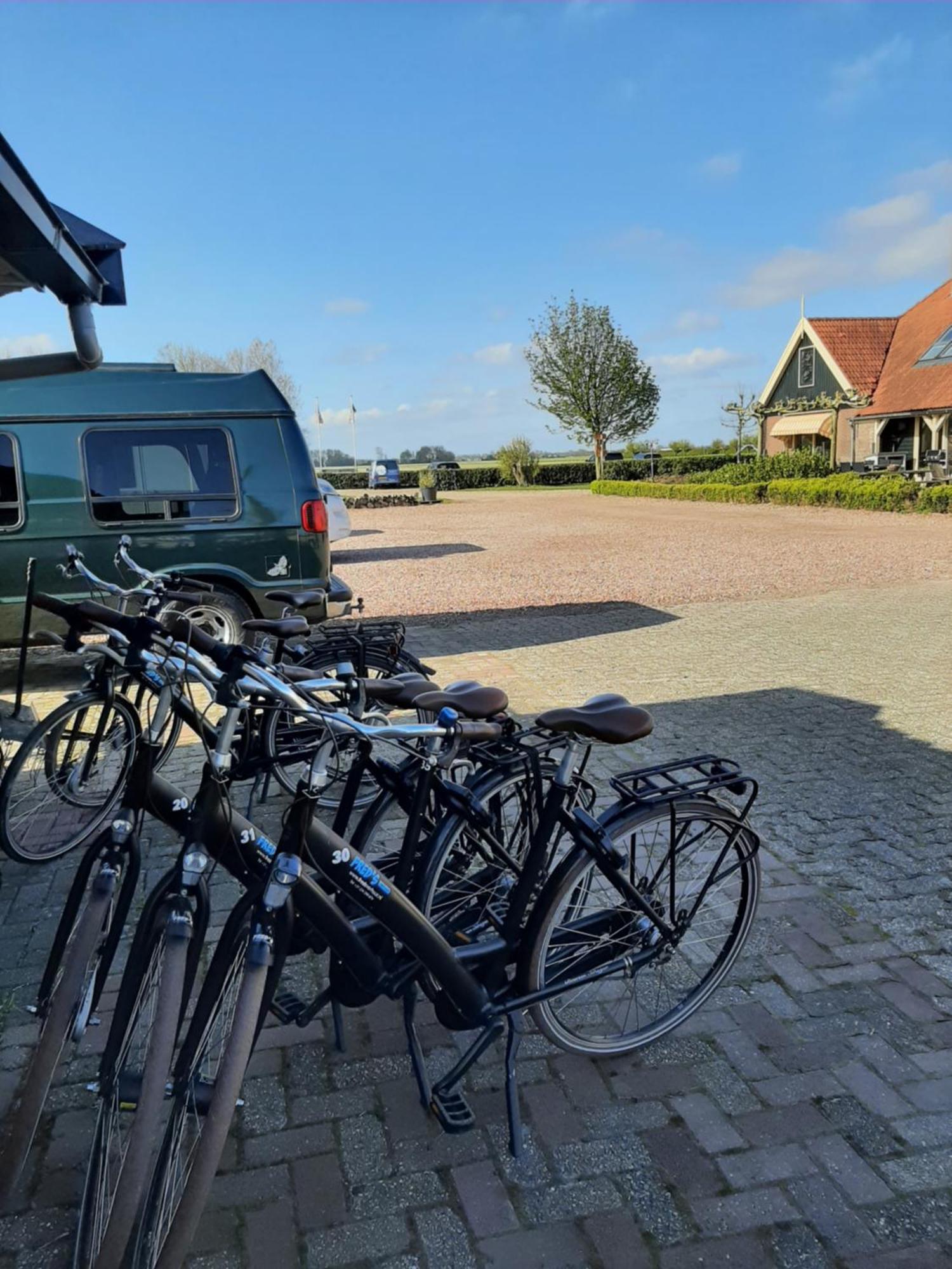 Camping De Tulpenweide Lege Kampeerplaats, Lege Plaats Op Het Gras Zonder Bed Breezand Zewnętrze zdjęcie