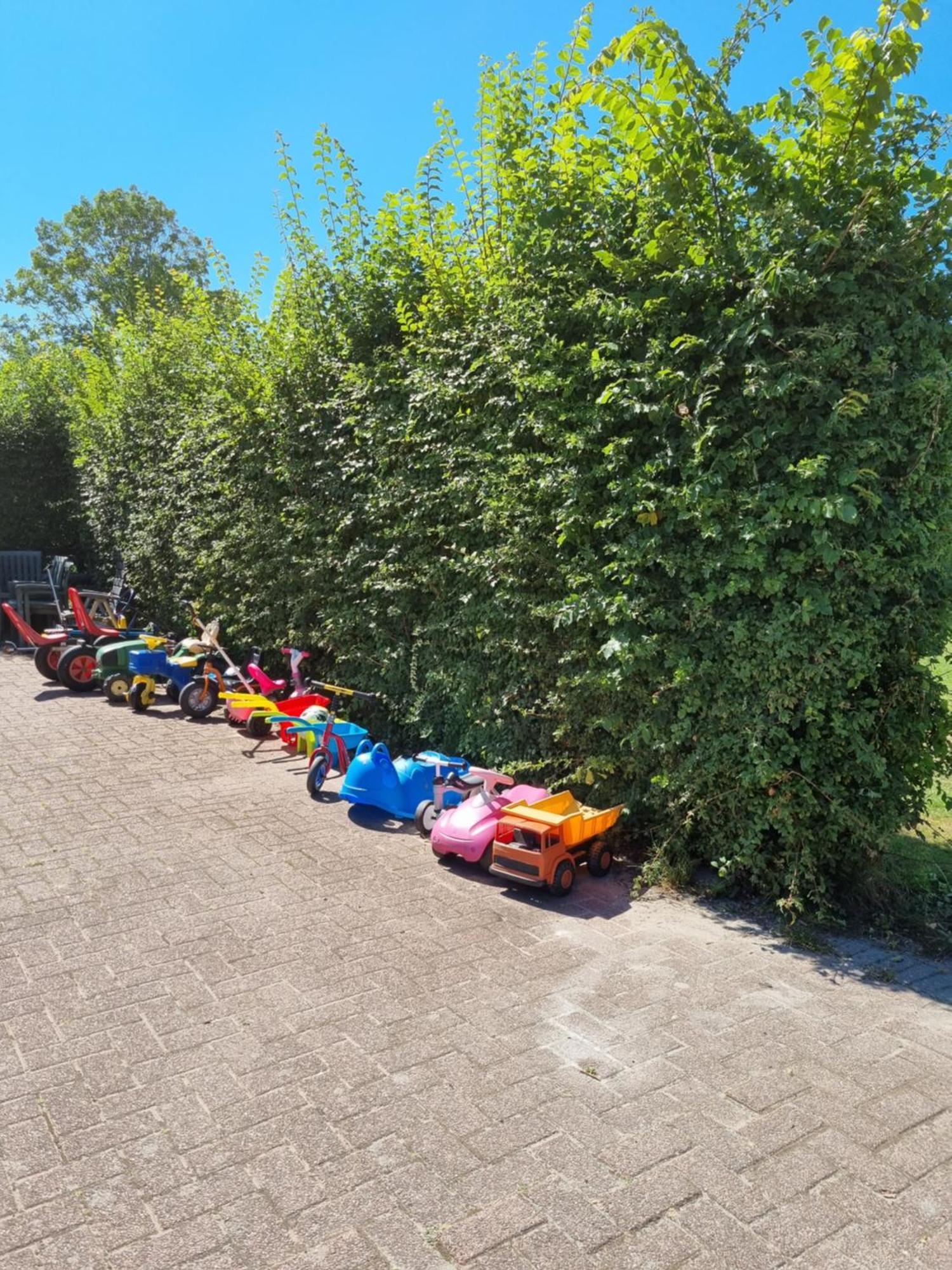 Camping De Tulpenweide Lege Kampeerplaats, Lege Plaats Op Het Gras Zonder Bed Breezand Zewnętrze zdjęcie